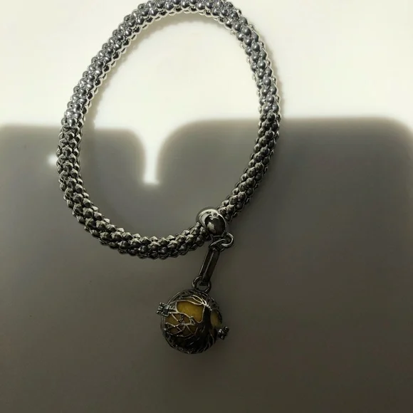 OPTIONS Antique Silver Stone Aromatherapy Pendant Essential Oil Diffuse Jewelry - Picture 5 of 9